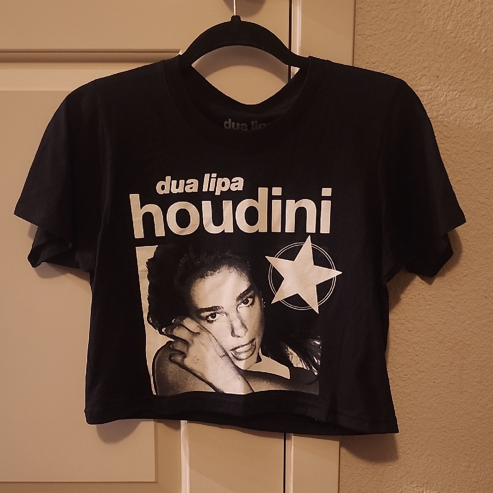 Tilly's Black Graphic Crop Top